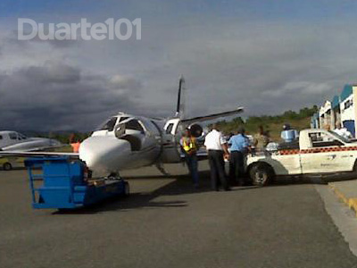 طائرة تحمل المعونات إلى هاييتي. هذه الصورة تم أخذها بتصريح من مصورها Durate 101
